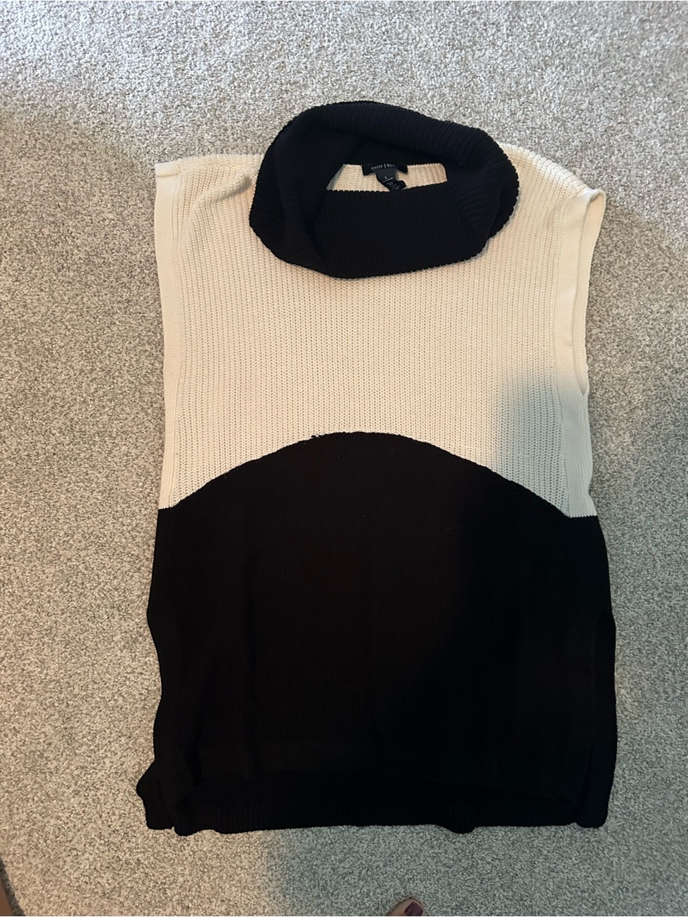 White House Black Market Black & Cream Sleeveless Colorblock Cowl Turtleneck